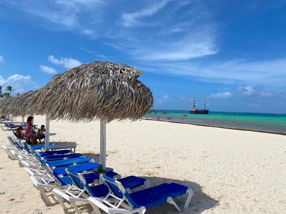 ***** Aparthotel Truecost Deluxe Suites - Playa Bavaro - Free Wifi - Free Beach Club  Punta Cana Dominicaanse Republiek